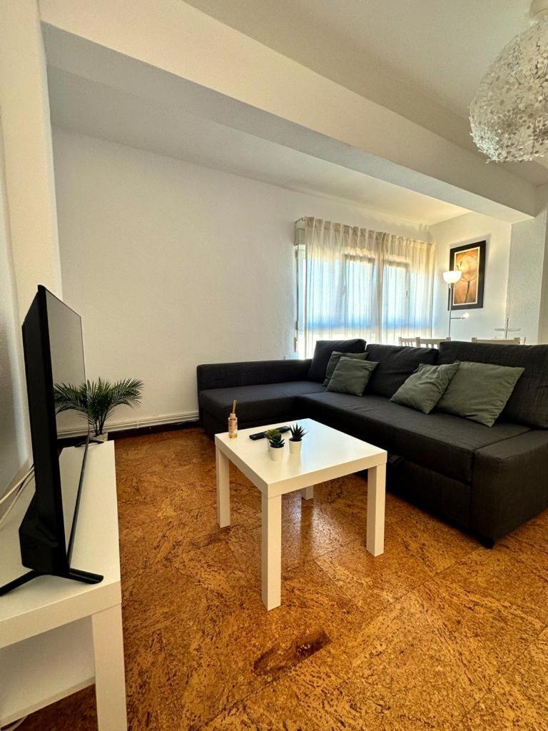Apartamento Soleado Para 8 Personas En Santona Exterior photo